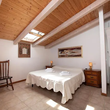 203 - The Cherry House, Con Giardino E Piscina Carro